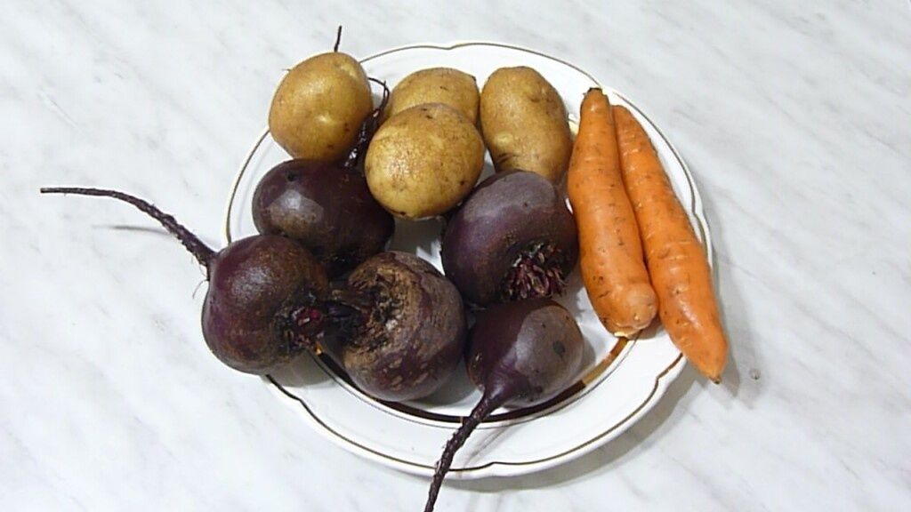 Как правильно сварить овощи для салата: советы и секреты