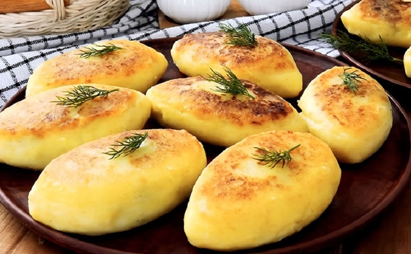 Сочные картофельные зразы: бюджетный рецепт для семейного ужина