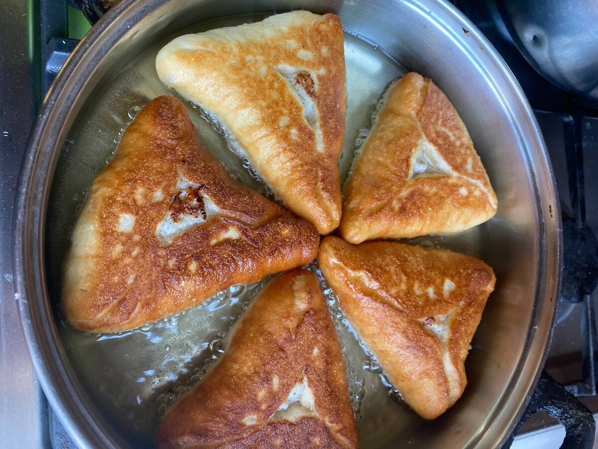 Секреты приготовления сочных беляшей: как достичь идеального вкуса