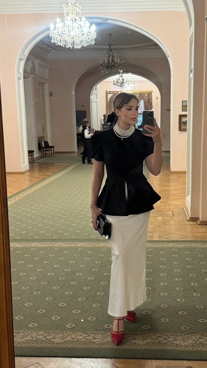 Елена Дудина вновь на сцене: актриса впечатлила публику после родов