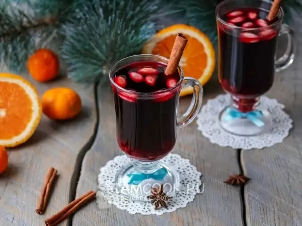 Тепло в холод: как безалкогольный глинтвейн спасает от зимних холодов