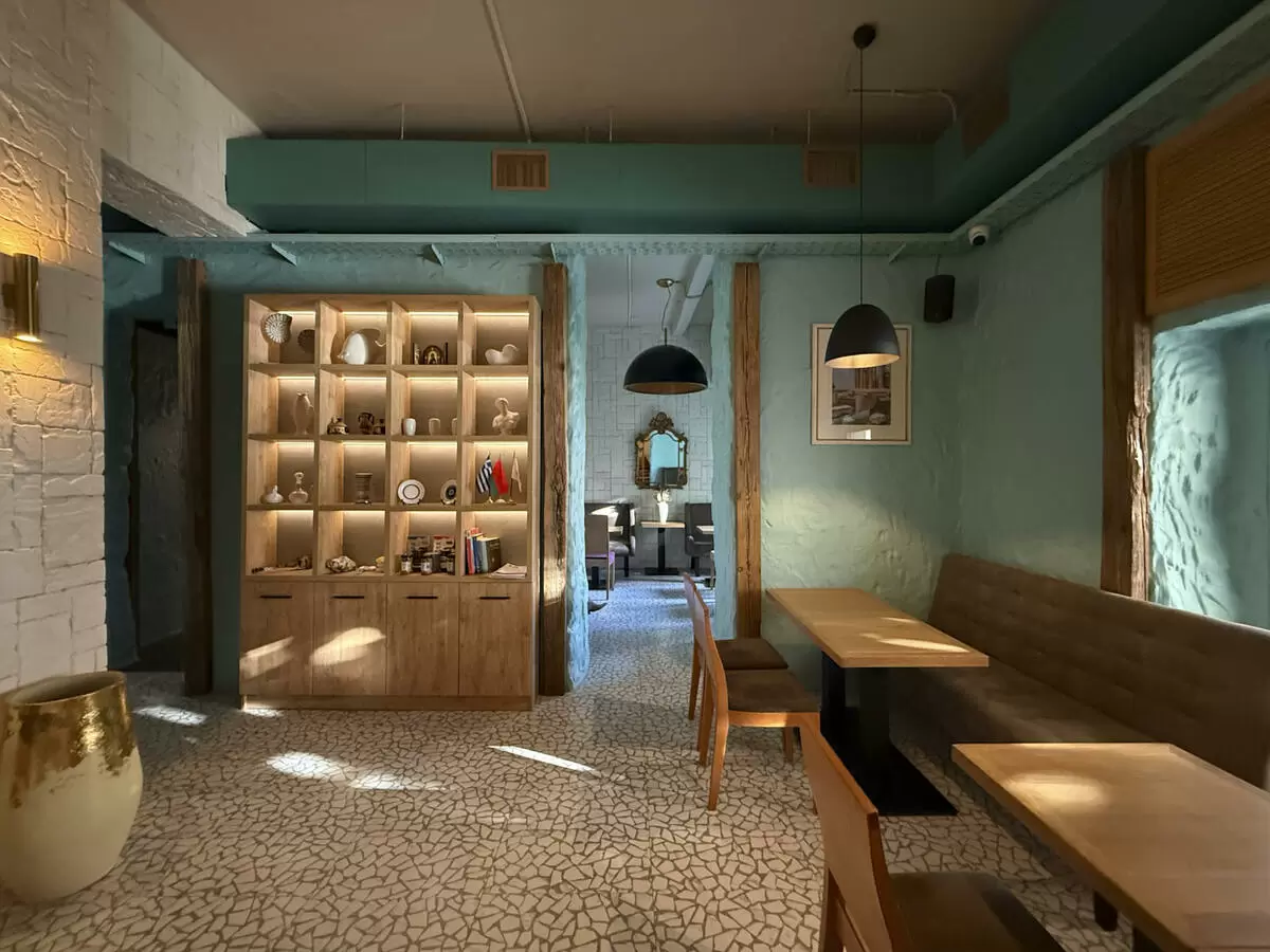 Где самый вкусный греческий салат и сколько стоит ощутить на себе греческие рецепты в новом ресторане «Го Грек»