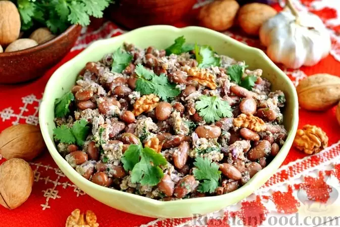 Фасоль как главная героиня кулинарии: от пхали до шоколадных десертов