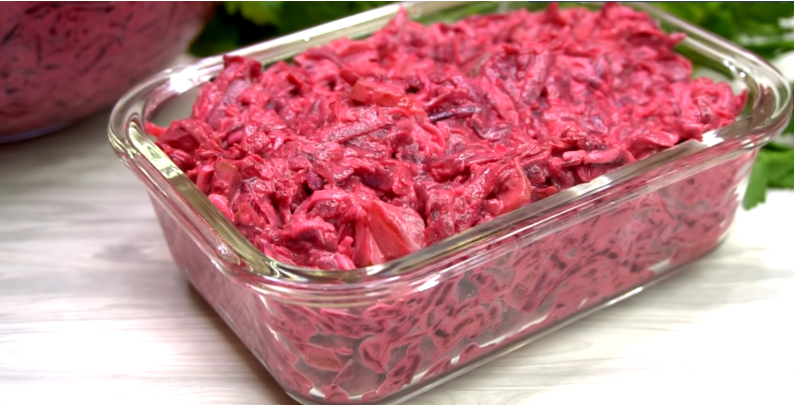Салат из свеклы: простой и вкусный рецепт на каждый день