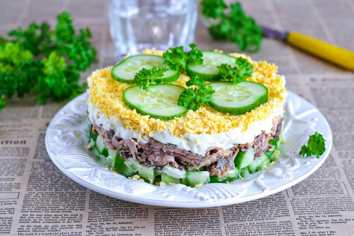 Легкий и вкусный салат с тунцом для любого торжества