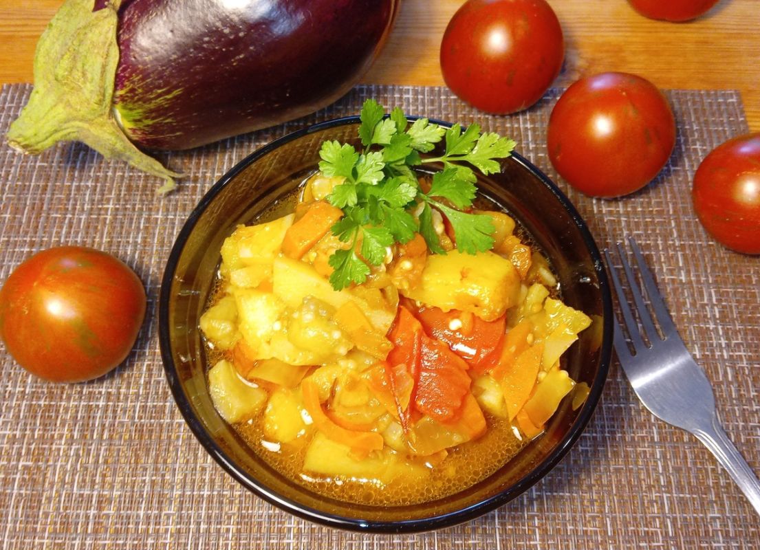 Летнее рагу: вкусное блюдо для всей семьи, которое легко приготовить